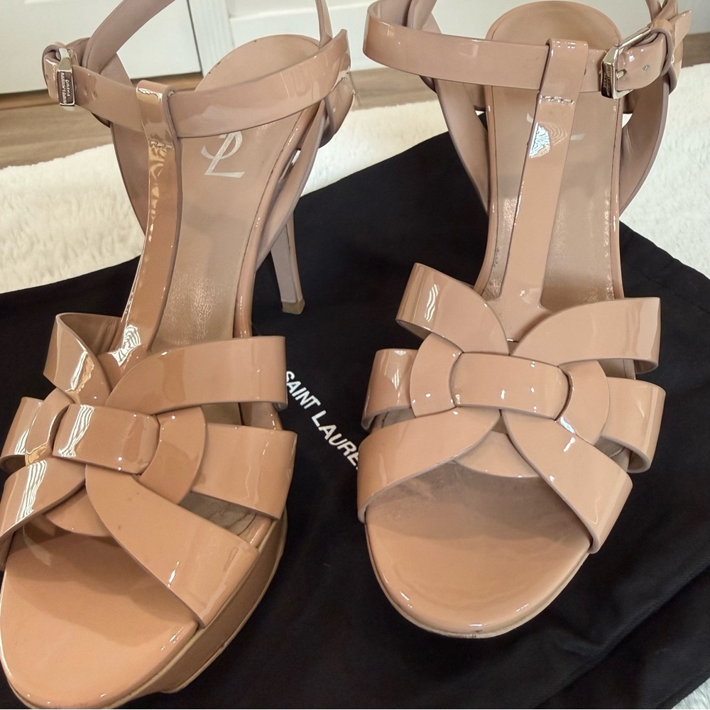Saint Laurent | Nude Patent Leather Tribute Platform Sandals - Picture 13 of 16